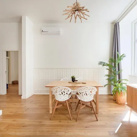 Rua Augusta - Ar Condicionado - Ate 6 *